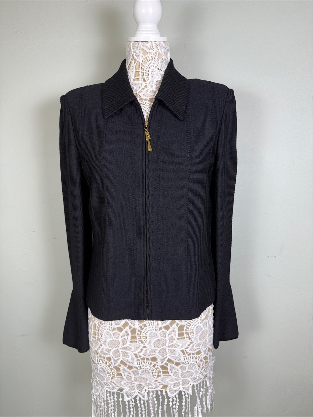 ✨Vintage 90s St. John Collection Black Santana Knit Zip Collared Jacket 12 EUC
